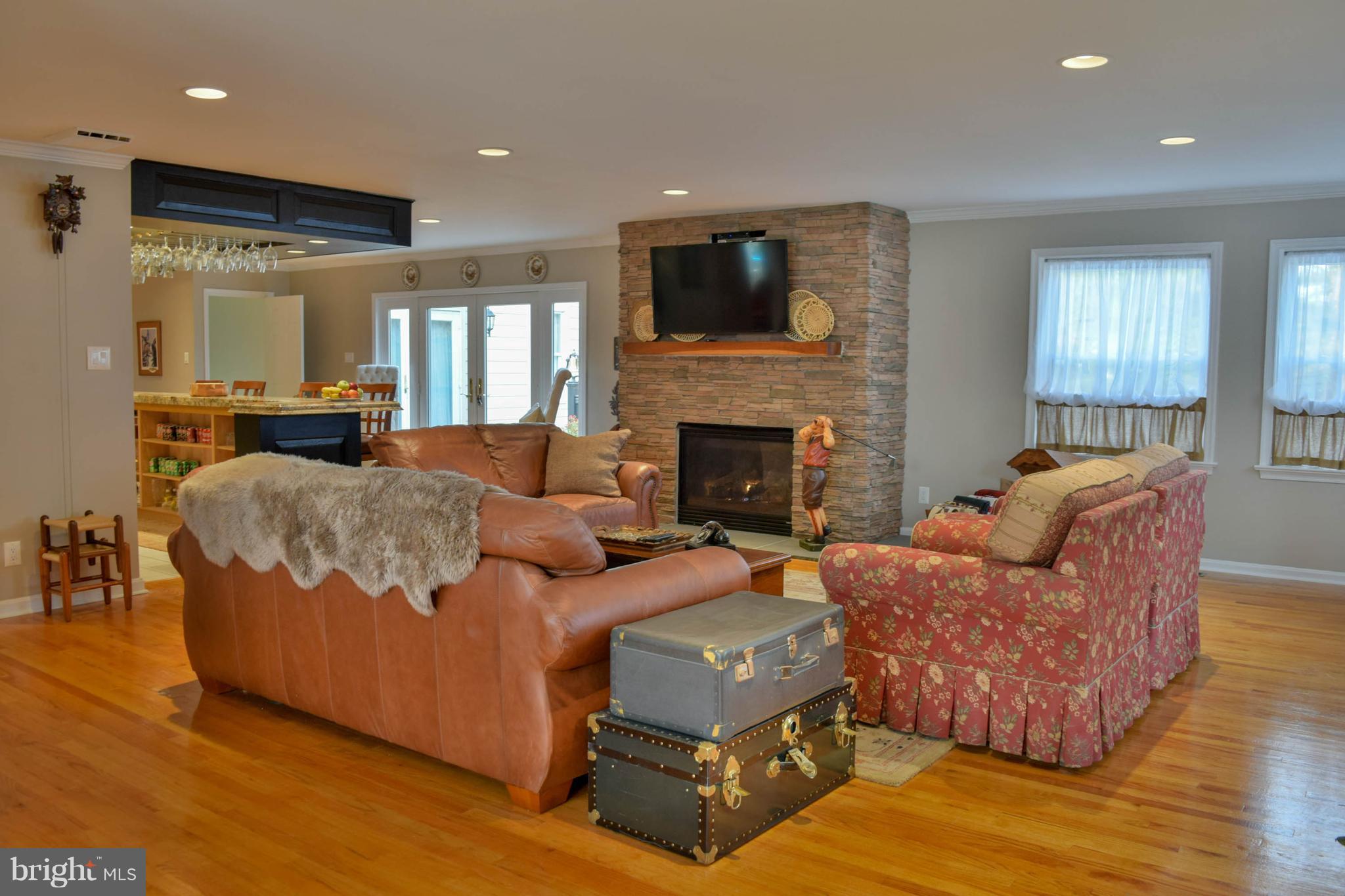 13650 Jacobs Road Mount Airy, MD 21771 - Photo 20 of 70 Upper Floor family room