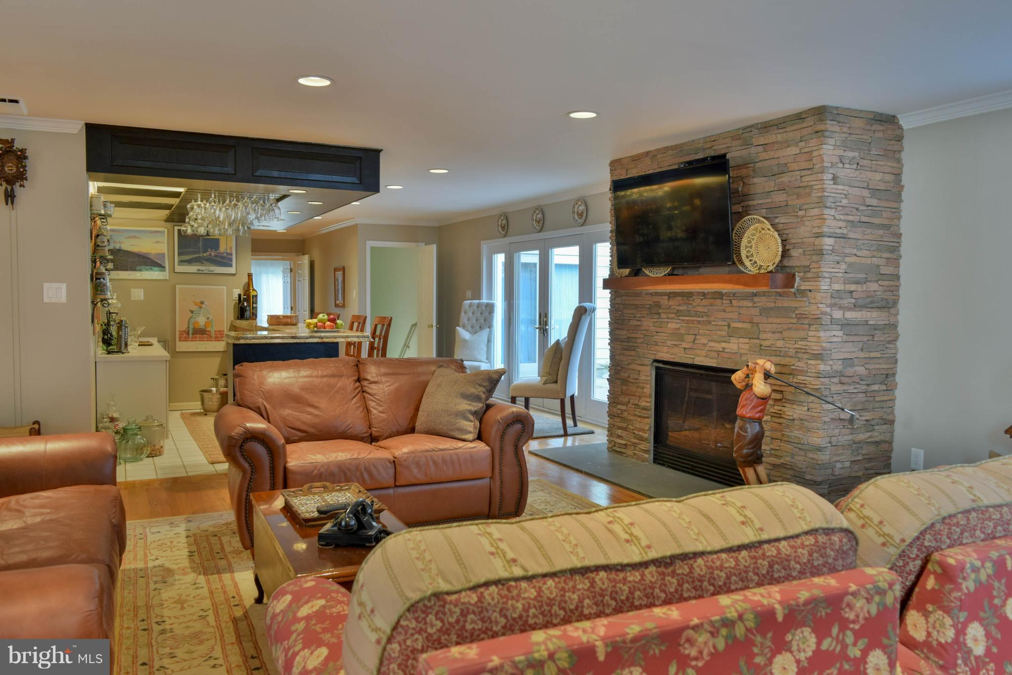13650 Jacobs Road Mount Airy, MD 21771 - Photo 22 of 70 Upper Floor family room
