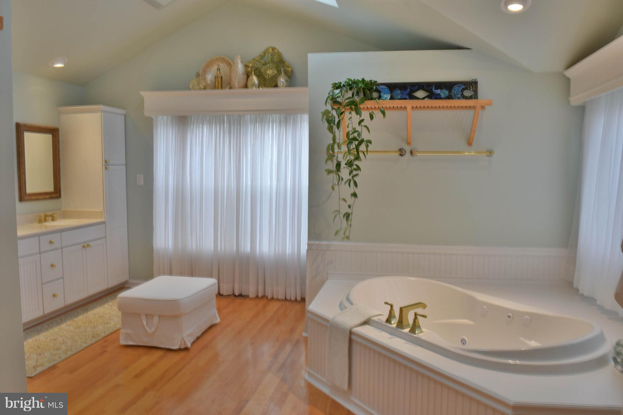 13650 Jacobs Road Mount Airy, MD 21771 - Photo 33 of 70 Master Bathroom
