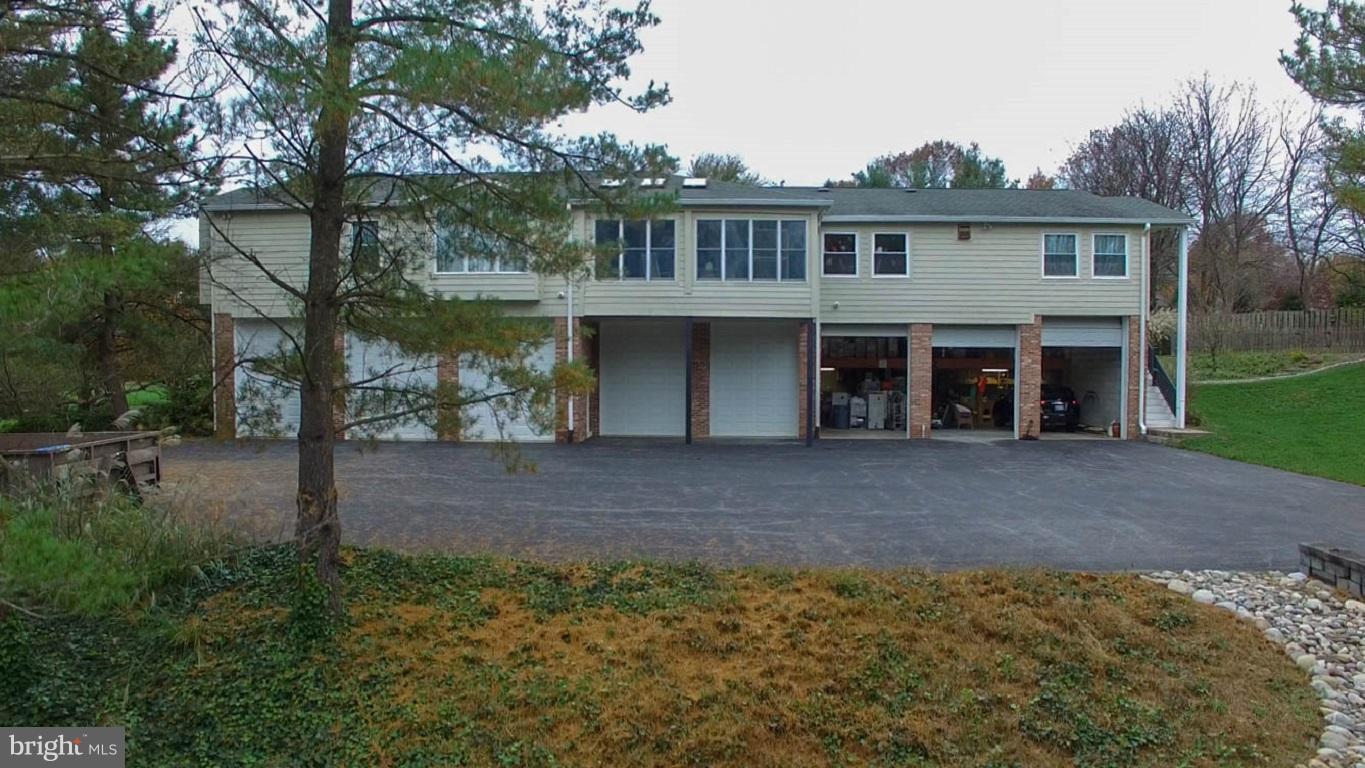 13650 Jacobs Road Mount Airy, MD 21771 - Photo 61 of 70 8 Bay Garage