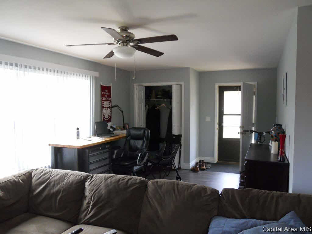 4133 Pickfair Road Springfield, IL 62703 - Photo 5 of 19