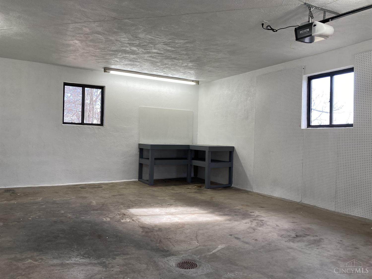 1130 Neeb Road Cincinnati, OH 45233 - Photo 37 of 38 Garage Workbench.