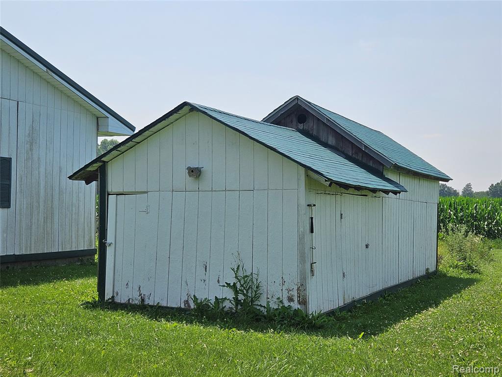 11873 Durand Road Howell, MI 48855 - Photo 17 of 23 Gallery Image 17