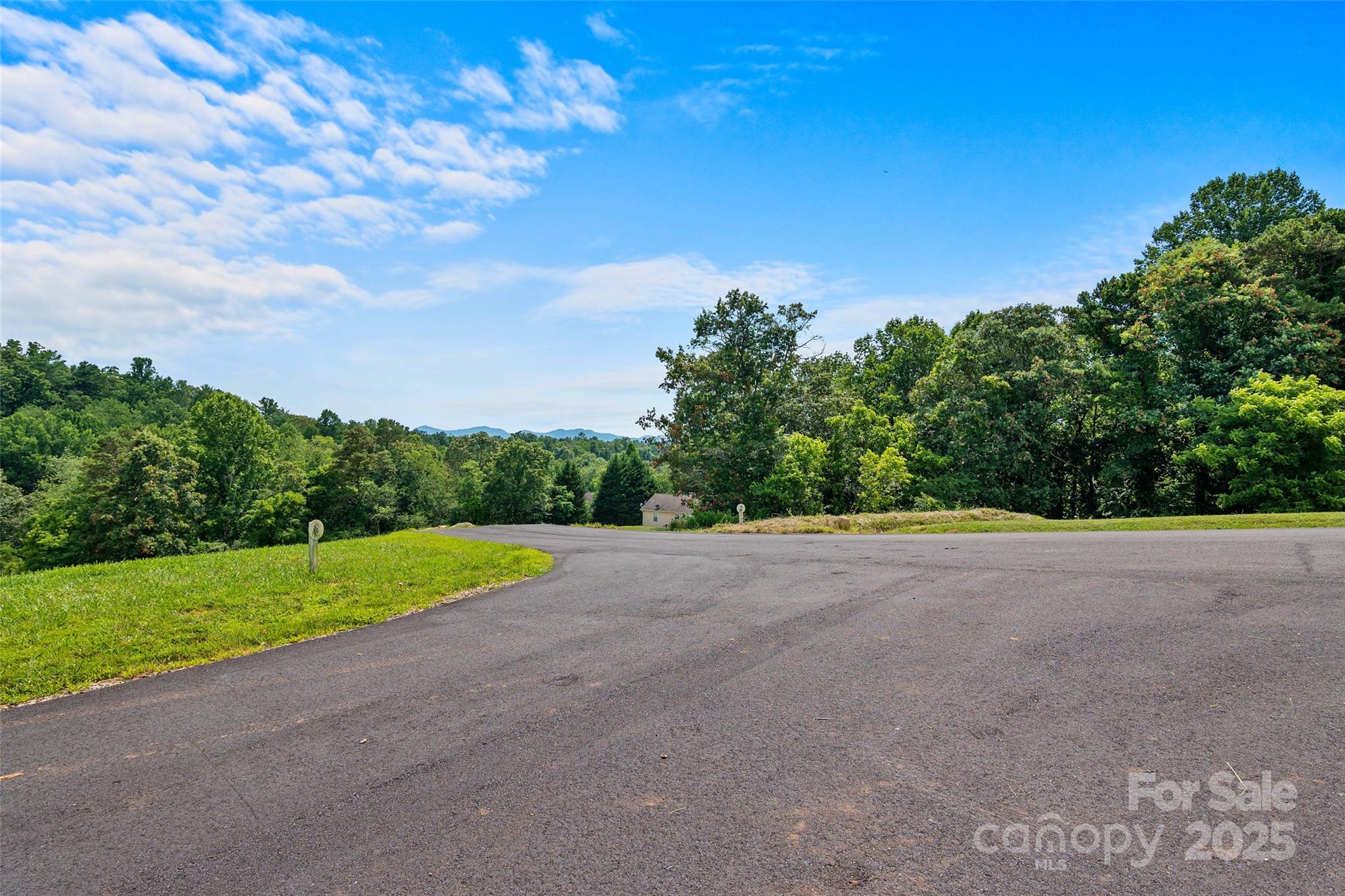 113 Grandview Road Alexander, NC 28701 - Photo 4 of 13 Gallery Image 4