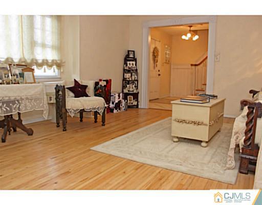 69 Overhill Road East Brunswick, NJ 08816 - Photo 12 of 25 Gallery Image 12
