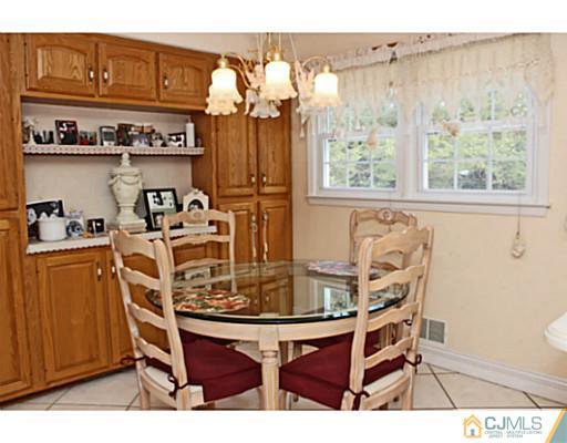 69 Overhill Road East Brunswick, NJ 08816 - Photo 16 of 25 Gallery Image 16