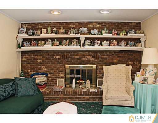 69 Overhill Road East Brunswick, NJ 08816 - Photo 18 of 25 Gallery Image 18