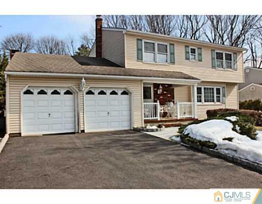 69 Overhill Road East Brunswick, NJ 08816 - Photo 9 of 25 Gallery Image 9
