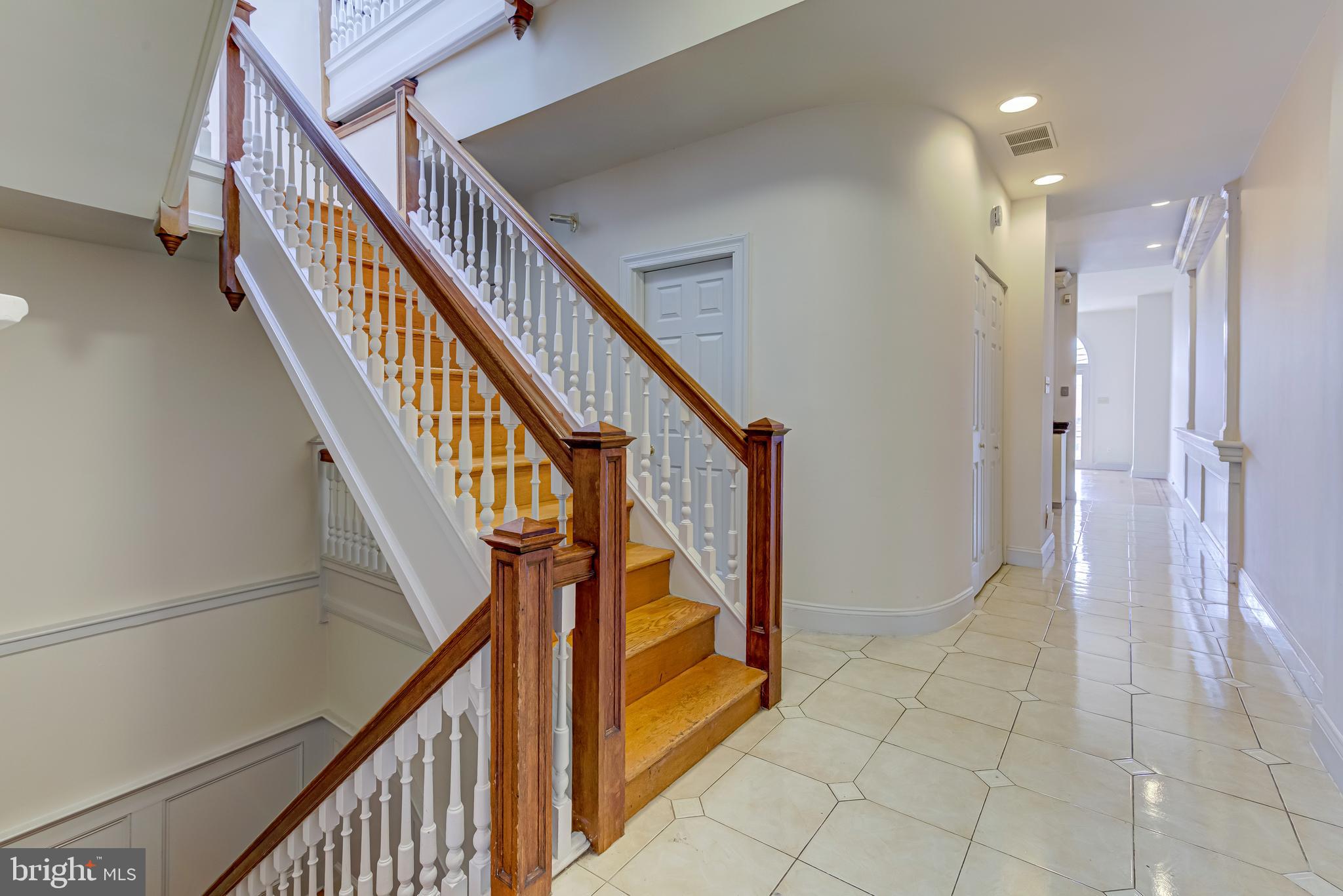 1825 South Broad Street, Unit 2 Philadelphia, PA 19148 - Photo 14 of 31