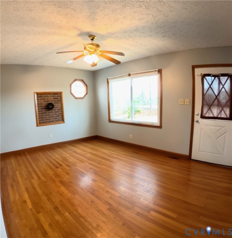 668 Jouett School Road Mineral, VA 23117 - Photo 4 of 11