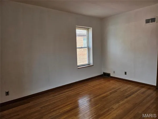 $875 | 5315 Jamieson Avenue, Unit 2N, St. Louis, MO 63109