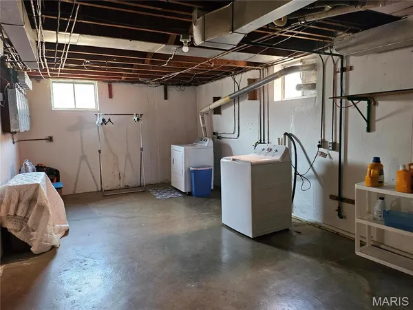 $875 | 5315 Jamieson Avenue, Unit 2N, St. Louis, MO 63109