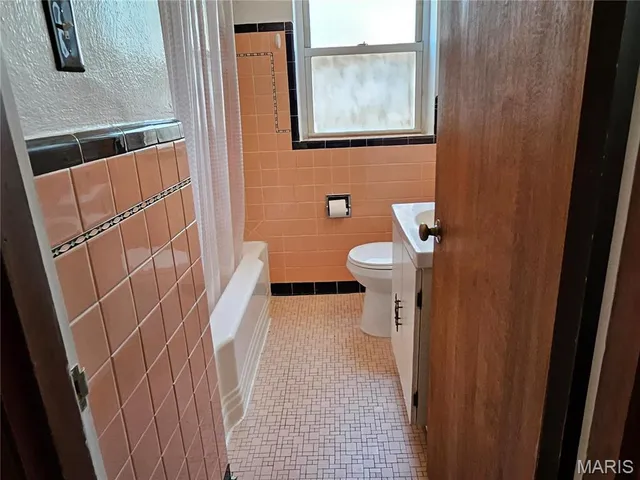 $925 | 5315 Jamieson Avenue, Unit 2N, St. Louis, MO 63109