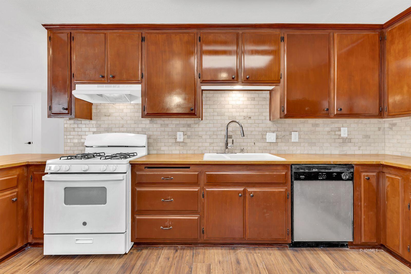 25495 Palomar Road Idyllwild, CA 92549 - Photo 23 of 51 23