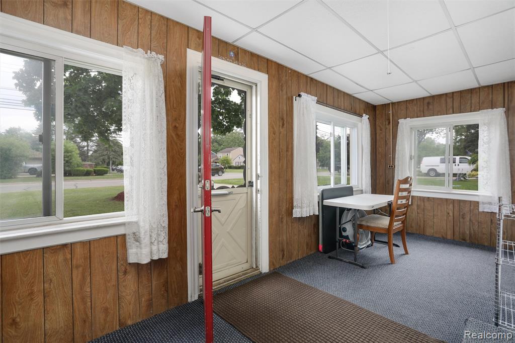 10997 Stark Road Livonia, MI 48150 - Photo 23 of 33 Gallery Image 23