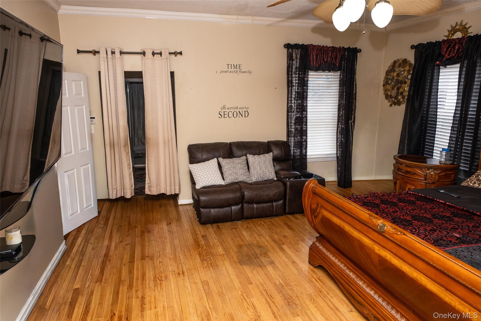 24 Whaley Street Freeport, NY 11520 - Photo 11 of 36