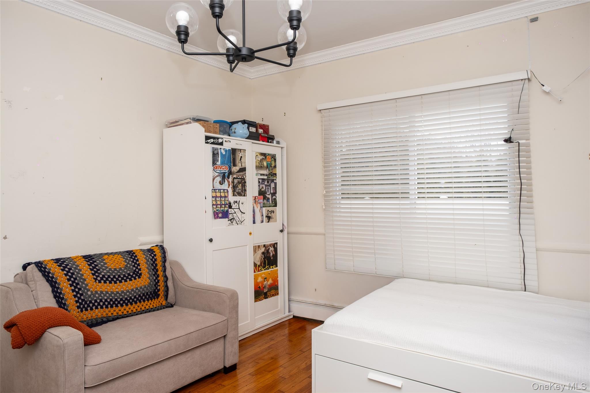 24 Whaley Street Freeport, NY 11520 - Photo 13 of 36