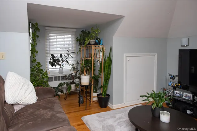 $899,999 | 24 Whaley Street, Freeport, NY 11520