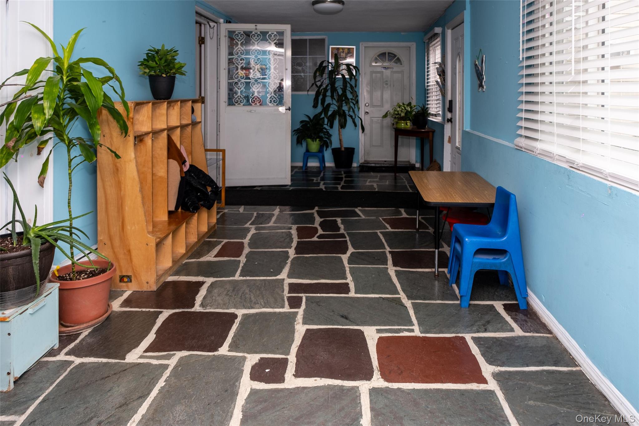 24 Whaley Street Freeport, NY 11520 - Photo 30 of 36