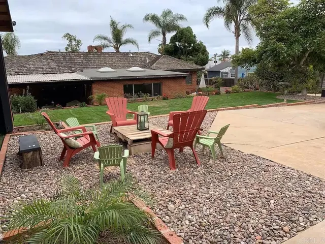 $3,400,000 | 215 North Vulcan Avenue, Encinitas, CA 92024