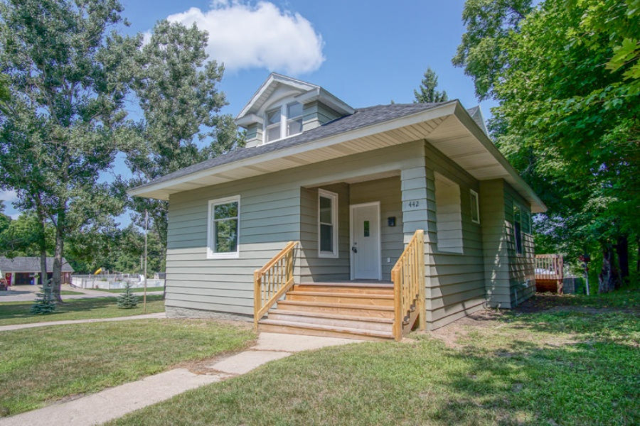 442 West Upton Avenue Reed City, MI 49677 - Photo 1 of 21 DSC06510