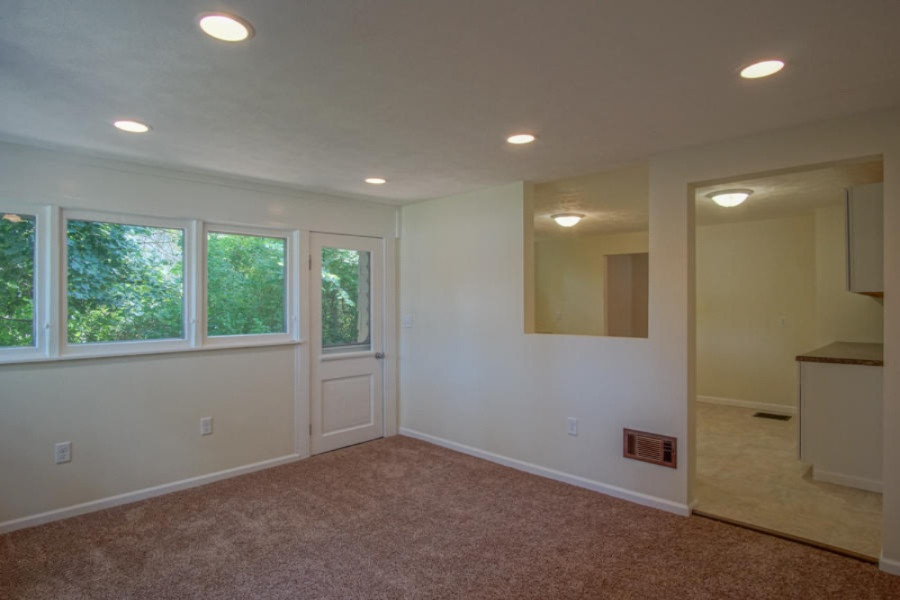 442 West Upton Avenue Reed City, MI 49677 - Photo 13 of 21 DSC06548