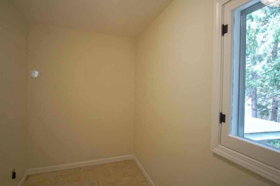 442 West Upton Avenue Reed City, MI 49677 - Photo 14 of 21 DSC06550