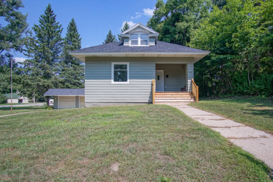 442 West Upton Avenue Reed City, MI 49677 - Photo 2 of 21 DSC06508