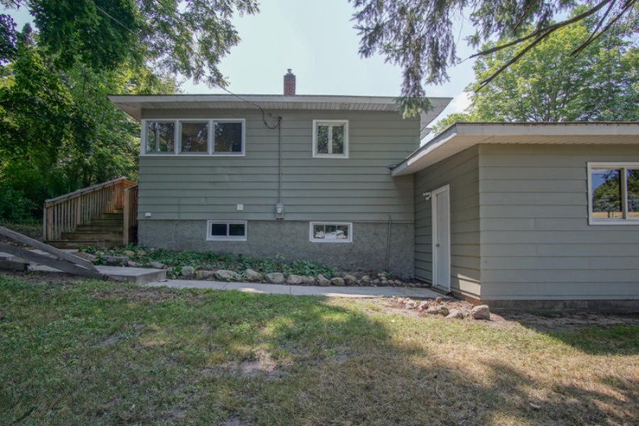 442 West Upton Avenue Reed City, MI 49677 - Photo 4 of 21 DSC06516
