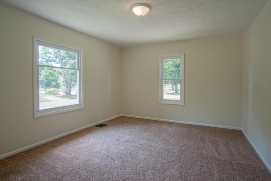 442 West Upton Avenue Reed City, MI 49677 - Photo 5 of 21 DSC06530