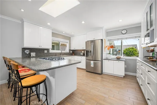 $3,059,999 | 140 12th Street, Seal Beach, CA 90740
