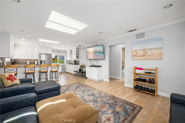 $3,059,999 | 140 12th Street, Seal Beach, CA 90740