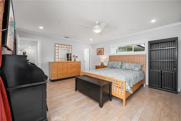 $3,059,999 | 140 12th Street, Seal Beach, CA 90740