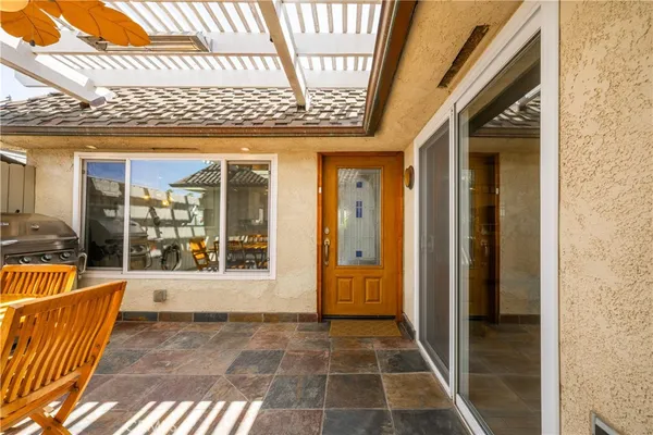 $3,059,999 | 140 12th Street, Seal Beach, CA 90740