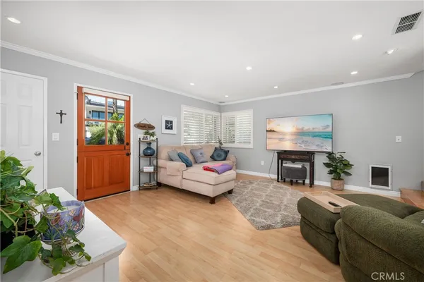 $3,059,999 | 140 12th Street, Seal Beach, CA 90740