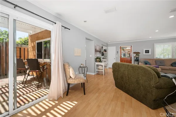 $3,059,999 | 140 12th Street, Seal Beach, CA 90740