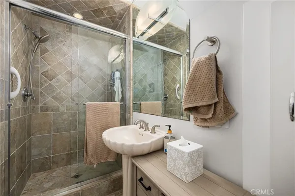 $3,059,999 | 140 12th Street, Seal Beach, CA 90740
