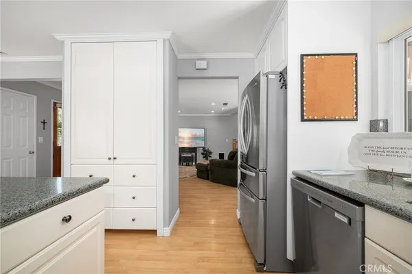 $3,059,999 | 140 12th Street, Seal Beach, CA 90740
