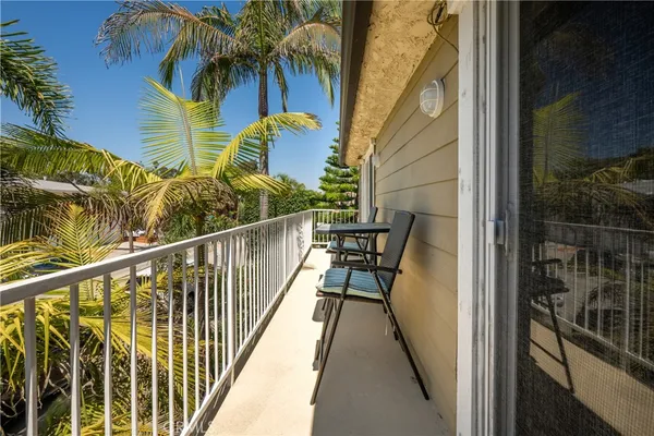$3,059,999 | 140 12th Street, Seal Beach, CA 90740