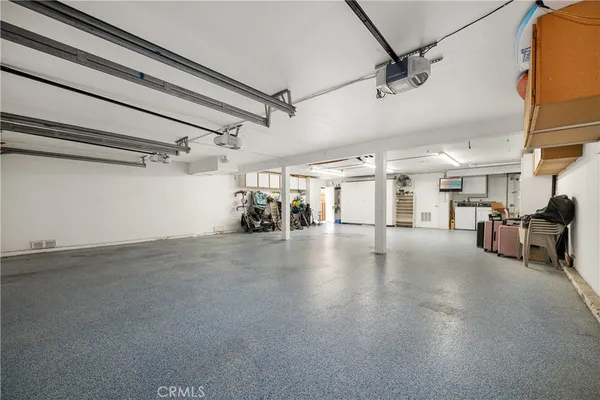 $3,059,999 | 140 12th Street, Seal Beach, CA 90740