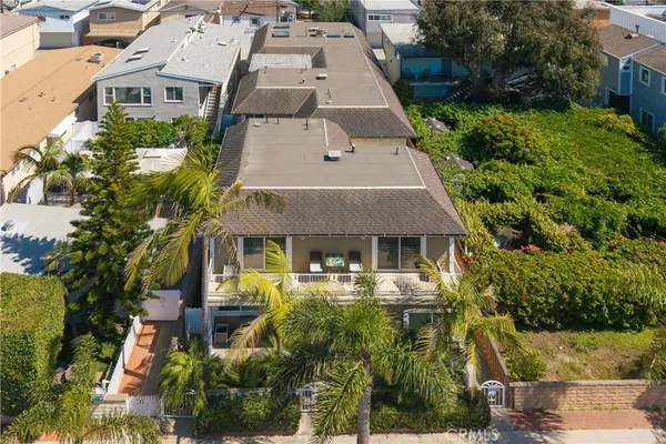 $3,059,999 | 140 12th Street, Seal Beach, CA 90740