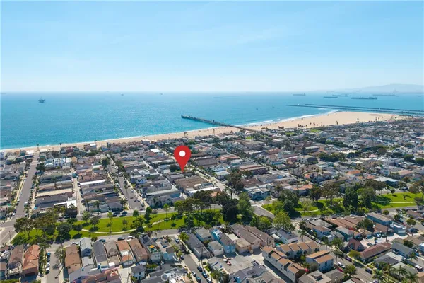 $3,059,999 | 140 12th Street, Seal Beach, CA 90740