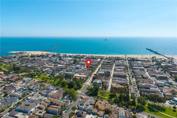 $3,059,999 | 140 12th Street, Seal Beach, CA 90740