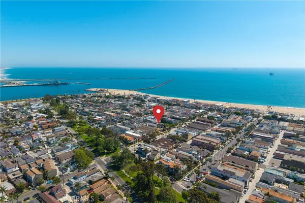 $3,059,999 | 140 12th Street, Seal Beach, CA 90740