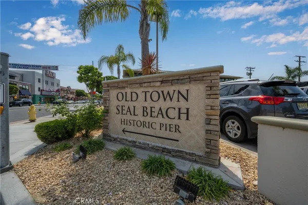 $3,059,999 | 140 12th Street, Seal Beach, CA 90740