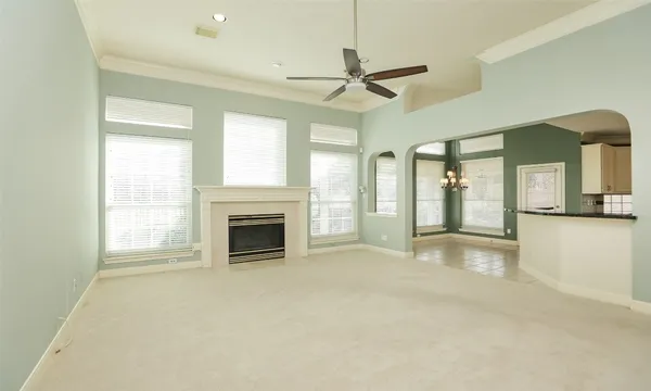 $2,895 | 7502 Holly Court Estates, Houston, TX 77095