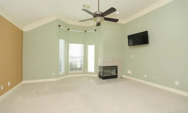 $2,895 | 7502 Holly Court Estates, Houston, TX 77095