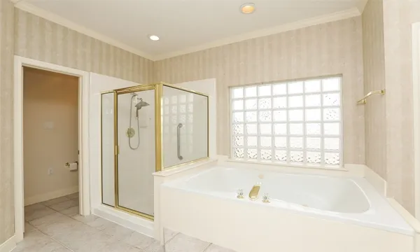 $2,895 | 7502 Holly Court Estates, Houston, TX 77095