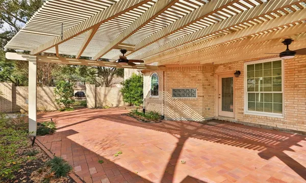 $2,895 | 7502 Holly Court Estates, Houston, TX 77095