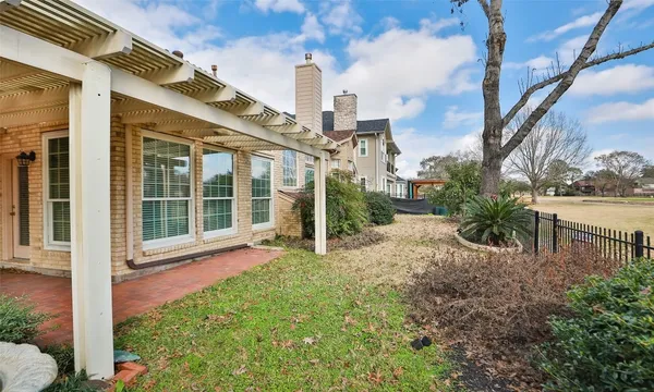 $2,895 | 7502 Holly Court Estates, Houston, TX 77095